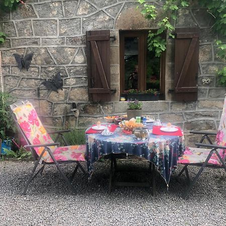 Maison De Campagne Sarroux Exterior photo